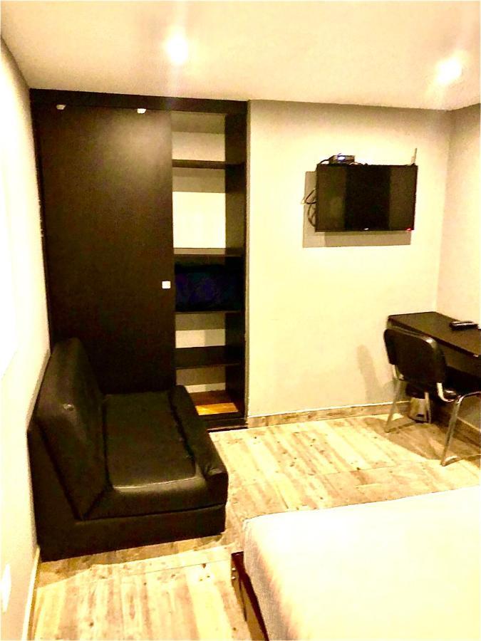 Bogota Rooms Heroes Luaran gambar