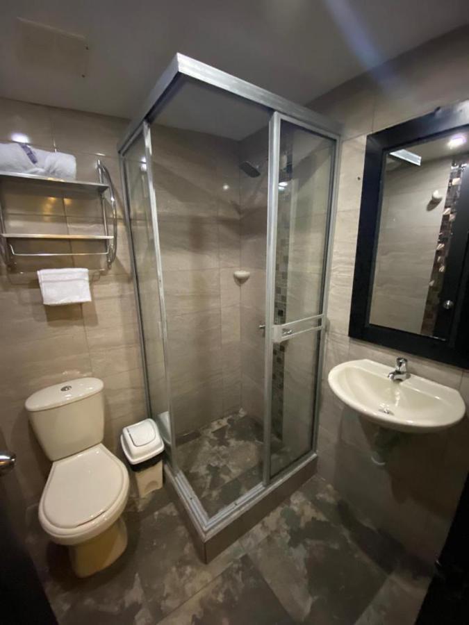 Bogota Rooms Heroes Luaran gambar