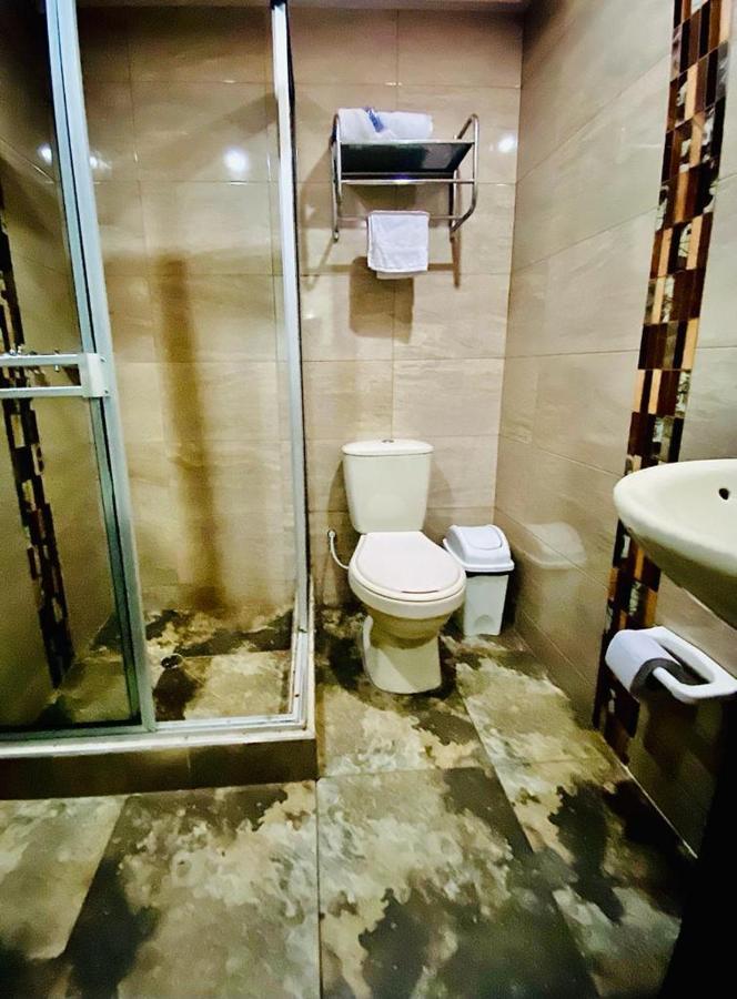 Bogota Rooms Heroes Luaran gambar