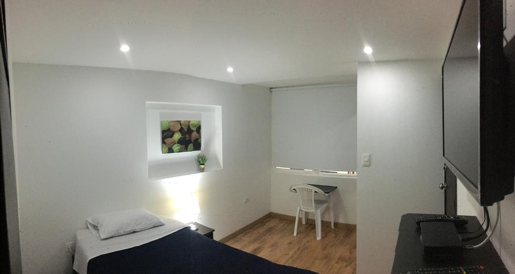 Bogota Rooms Heroes Luaran gambar